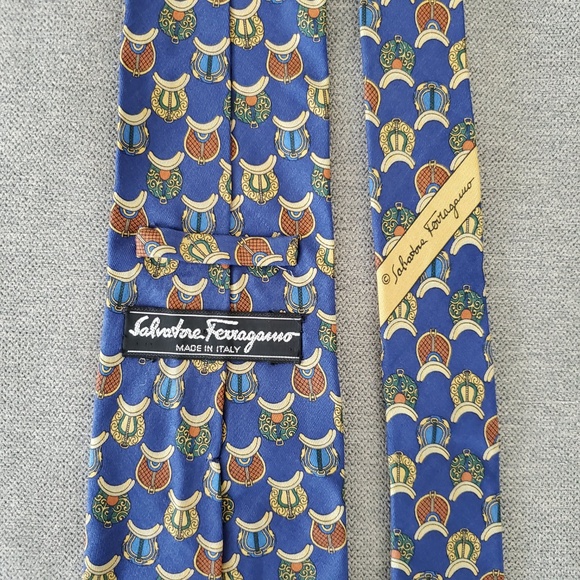 Ferragamo vintage tie - Picture 4 of 5